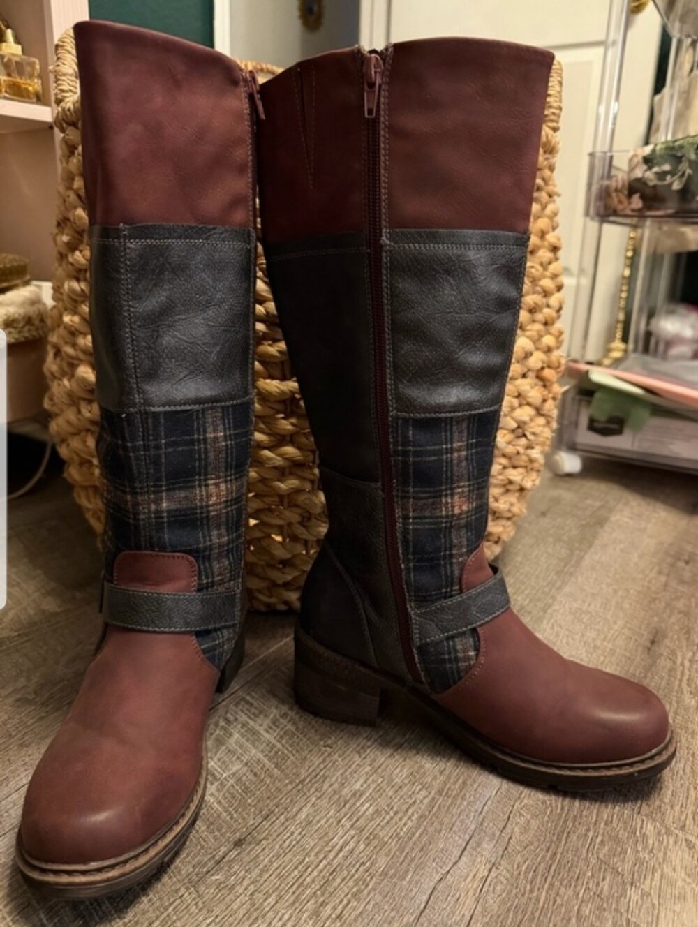 Muk Luks Tall Riding Boots Brown Plaid Side Zipper Size 7